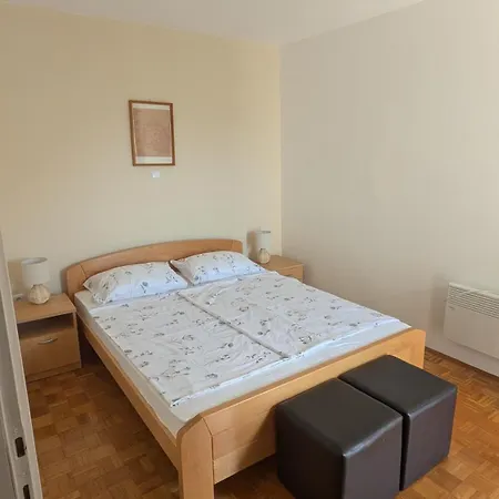 Biondina Apartment *